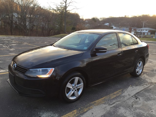2011 Volkswagen Jetta Sedan 4DR 4D FWD, available for sale in Waterbury, Connecticut | Platinum Auto Care. Waterbury, Connecticut