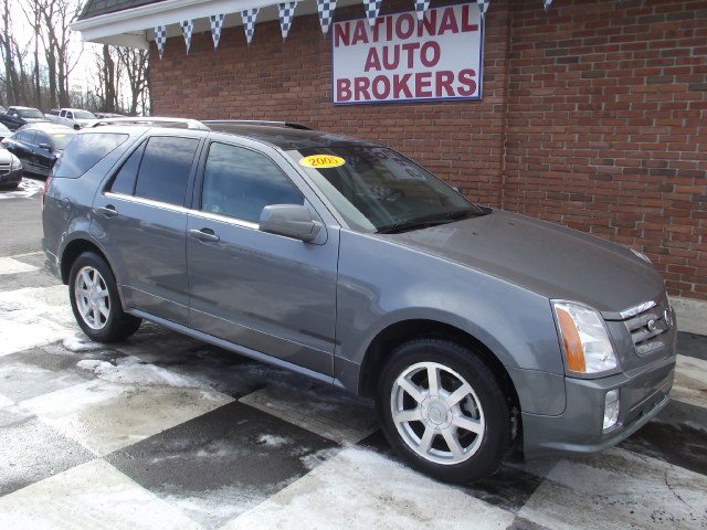 2005 Cadillac SRX 4dr V8 SUV, available for sale in Waterbury, Connecticut | National Auto Brokers, Inc.. Waterbury, Connecticut
