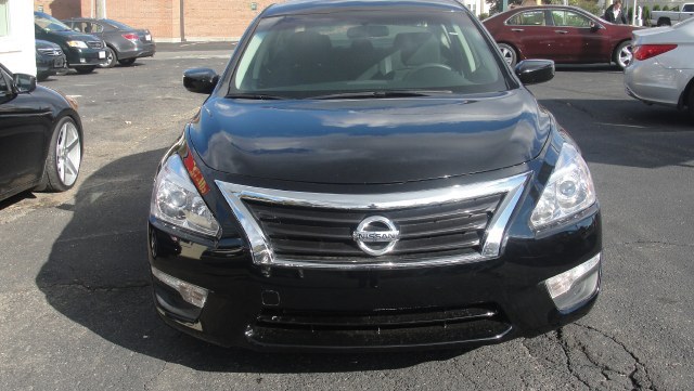 2013 Nissan Altima 4dr Sdn I4 2.5 SV, available for sale in Springfield, Massachusetts | Fortuna Auto Sales Inc.. Springfield, Massachusetts