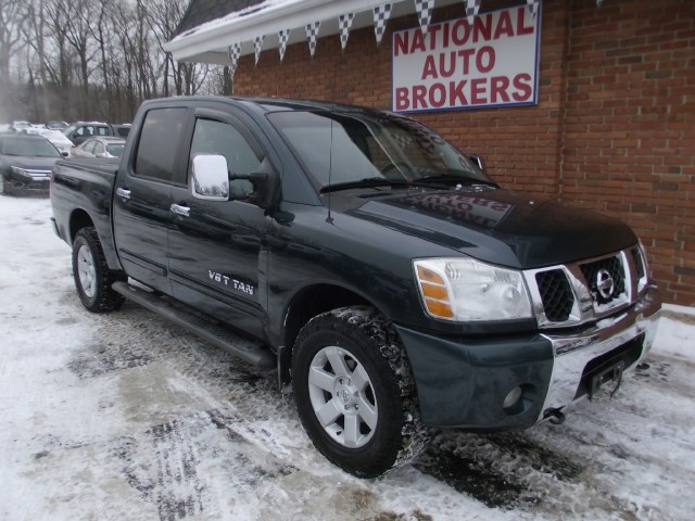 2006 Nissan Titan LE Crew Cab 4WD, available for sale in Waterbury, Connecticut | National Auto Brokers, Inc.. Waterbury, Connecticut