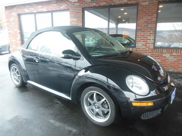 2008 Volkswagen Beetle 2d Convertible S Auto PZEV, available for sale in Naugatuck, Connecticut | J&M Automotive Sls&Svc LLC. Naugatuck, Connecticut
