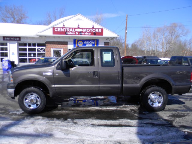 2005 Ford Super Duty F-250 Supercab 142" XLT 4WD, available for sale in Southborough, Massachusetts | M&M Vehicles Inc dba Central Motors. Southborough, Massachusetts