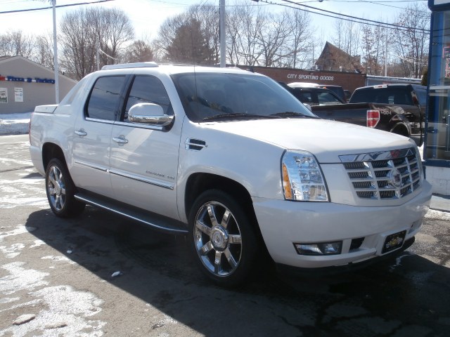 2011 Cadillac Escalade EXT AWD 4dr Luxury, available for sale in Worcester, Massachusetts | Rally Motor Sports. Worcester, Massachusetts