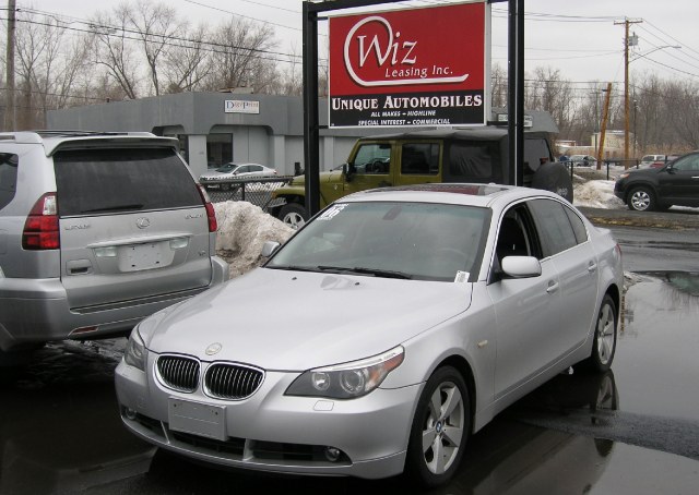 2006 BMW 5 Series 525xi 4dr Sdn AWD, available for sale in Stratford, Connecticut | Wiz Leasing Inc. Stratford, Connecticut
