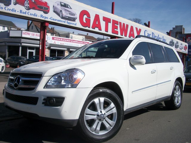 2009 Mercedes-Benz GL-Class 4MATIC 4dr 4.6L, available for sale in Jamaica, New York | Gateway Car Dealer Inc. Jamaica, New York