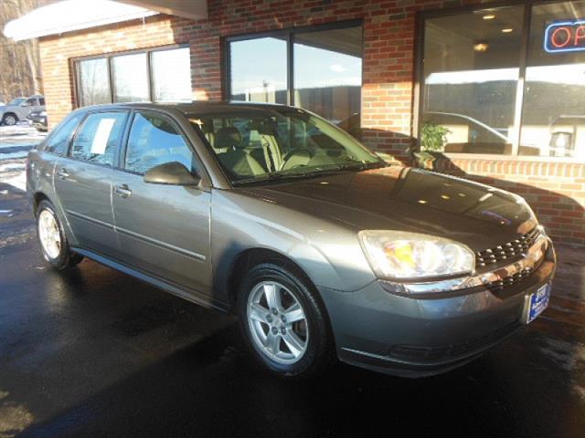 2004 Chevrolet Malibu Maxx 5d Hatchback LS, available for sale in Naugatuck, Connecticut | J&M Automotive Sls&Svc LLC. Naugatuck, Connecticut