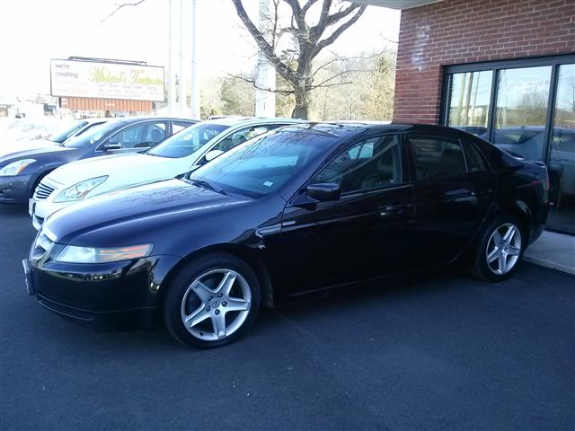 2005 Acura TL 4dr Sdn AT, available for sale in Wallingford, Connecticut | Vertucci Automotive Inc. Wallingford, Connecticut