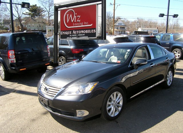 2011 Lexus ES 350 4dr Sdn, available for sale in Stratford, Connecticut | Wiz Leasing Inc. Stratford, Connecticut