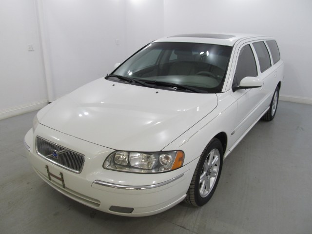 2005 Volvo V70 2.5L Turbo, available for sale in Danbury, Connecticut | Performance Imports. Danbury, Connecticut