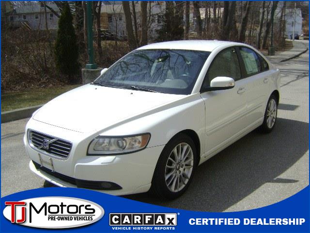 2010 Volvo S40 4dr Sdn Auto, available for sale in New London, Connecticut | TJ Motors. New London, Connecticut