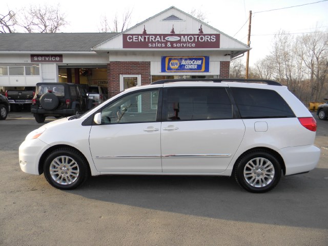 2007 Toyota Sienna 5dr 7-Pass Van XLE Ltd FWD (Na, available for sale in Southborough, Massachusetts | M&M Vehicles Inc dba Central Motors. Southborough, Massachusetts