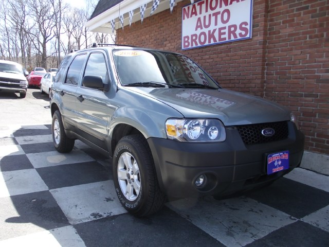 2006 Ford Escape 4dr 3.0L XLT 4WD, available for sale in Waterbury, Connecticut | National Auto Brokers, Inc.. Waterbury, Connecticut