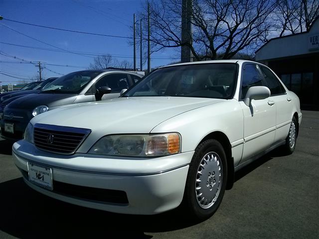 1996 Acura RL 4dr Sdn Base, available for sale in Wallingford, Connecticut | Vertucci Automotive Inc. Wallingford, Connecticut