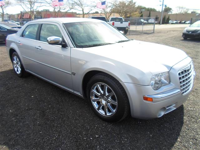 2007 Chrysler 300 4dr Sdn 300C RWD, available for sale in Bohemia, New York | B I Auto Sales. Bohemia, New York