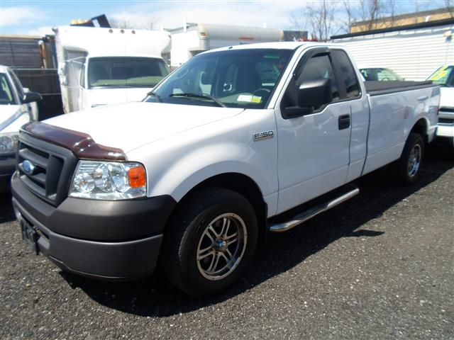2007 Ford F-150 2WD Reg Cab 145" XL, available for sale in Bohemia, New York | B I Auto Sales. Bohemia, New York