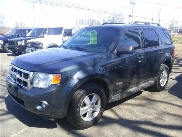 2008 Ford Escape 4WD 4dr I4 Auto XLT, available for sale in Wallingford, Connecticut | Vertucci Automotive Inc. Wallingford, Connecticut