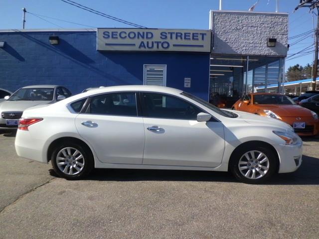 2014 Nissan Altima 2.5 S, available for sale in Manchester, New Hampshire | Second Street Auto Sales Inc. Manchester, New Hampshire