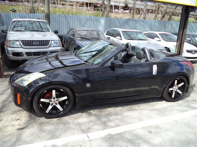 2004 Nissan 350Z 2dr Roadster Touring Auto, available for sale in Rosedale, New York | Sunrise Auto Sales. Rosedale, New York