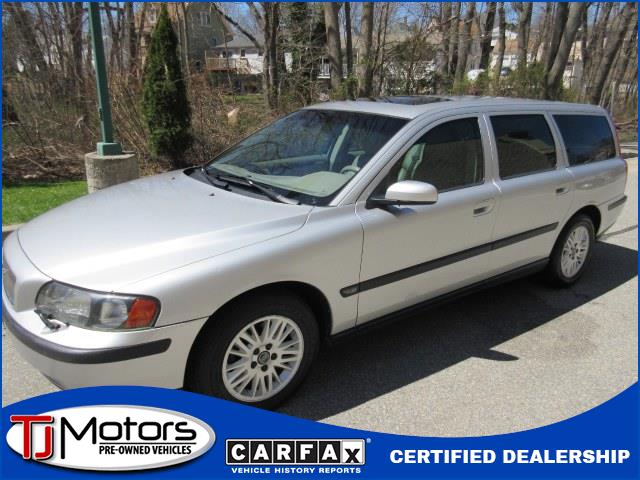 2004 Volvo V70 4dr, available for sale in New London, Connecticut | TJ Motors. New London, Connecticut