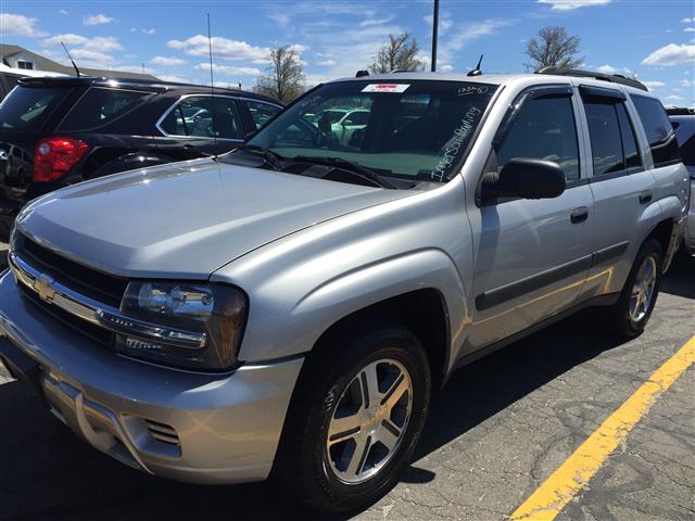 2005 Chevrolet TrailBlazer 4dr 4WD LS, available for sale in New Britain, Connecticut | Central Auto Sales & Service. New Britain, Connecticut