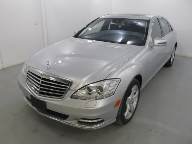 2010 Mercedes-Benz S-Class 4dr Sdn S550 4MATIC, available for sale in Danbury, Connecticut | Performance Imports. Danbury, Connecticut