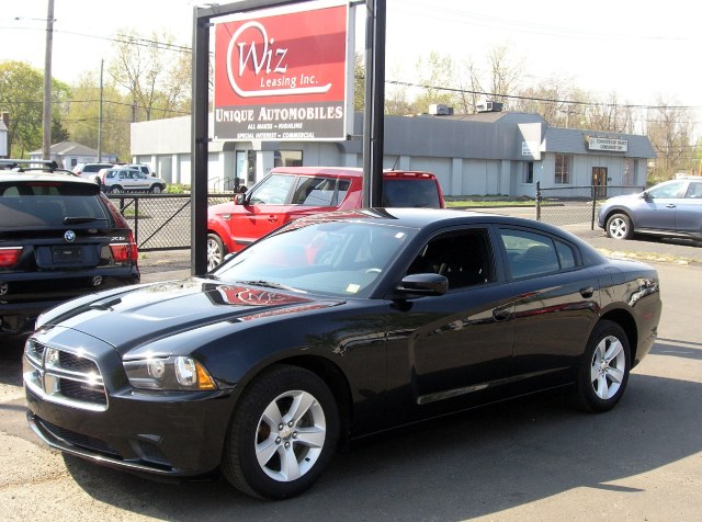 2013 Dodge Charger 4dr Sdn SE RWD, available for sale in Stratford, Connecticut | Wiz Leasing Inc. Stratford, Connecticut