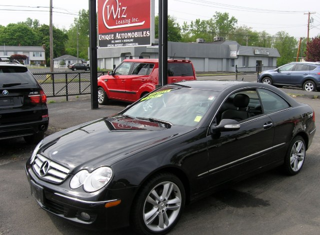 2007 Mercedes-Benz CLK-Class 2dr Coupe 3.5L, available for sale in Stratford, Connecticut | Wiz Leasing Inc. Stratford, Connecticut