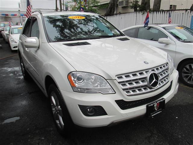 2010 Mercedes-Benz M-Class 4MATIC 4dr ML350/NAVI, available for sale in Middle Village, New York | Road Masters II INC. Middle Village, New York