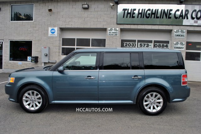 2010 Ford Flex Limited  AWD, available for sale in Waterbury, Connecticut | Highline Car Connection. Waterbury, Connecticut