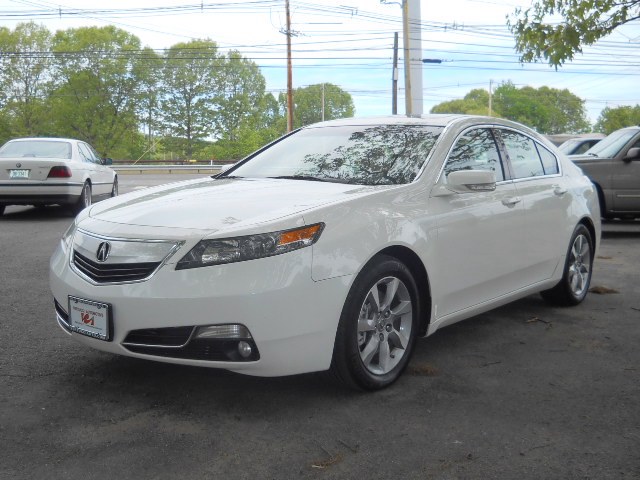 2012 Acura TL 4dr Sdn Auto 2WD Tech, available for sale in Wallingford, Connecticut | Vertucci Automotive Inc. Wallingford, Connecticut