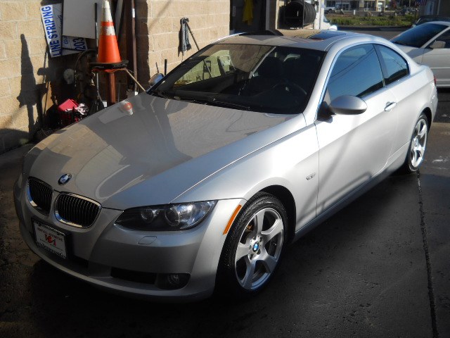 2007 BMW 3 Series 2dr Cpe 328xi AWD, available for sale in Wallingford, Connecticut | Vertucci Automotive Inc. Wallingford, Connecticut