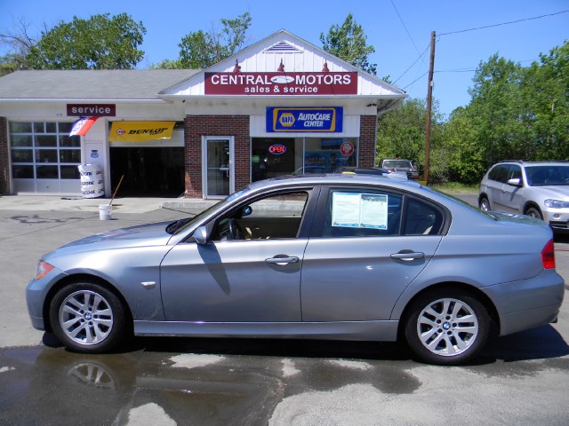 2006 BMW 3 Series 325xi 4dr Sdn AWD, available for sale in Southborough, Massachusetts | M&M Vehicles Inc dba Central Motors. Southborough, Massachusetts