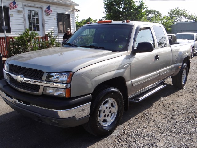 2003 Chevrolet Silverado 1500 Ext Cab 143.5" WB 4WD LT, available for sale in West Babylon, New York | SGM Auto Sales. West Babylon, New York