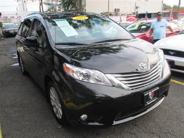 2012 Toyota Sienna 5dr 8-Pass Van V6 XLE AWD navi, available for sale in Middle Village, New York | Road Masters II INC. Middle Village, New York