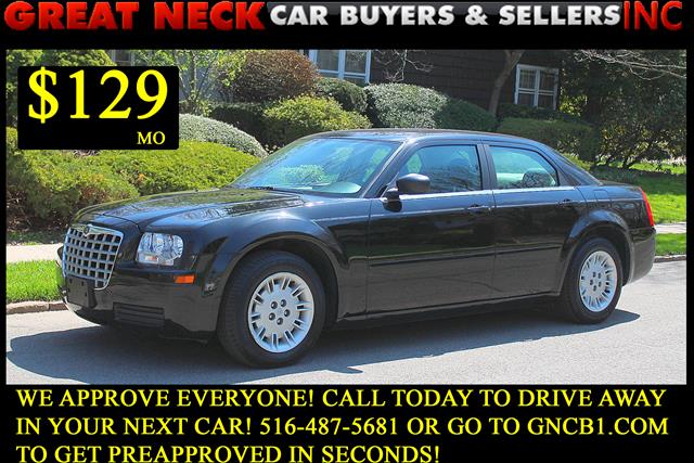 2006 Chrysler 300 4dr Sdn 300, available for sale in Great Neck, New York | Great Neck Car Buyers & Sellers. Great Neck, New York