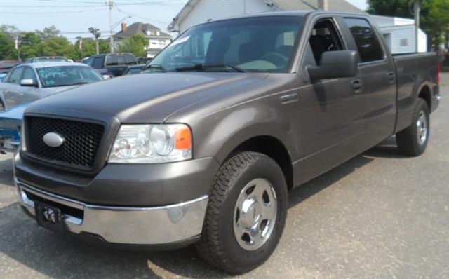 2006 Ford F-150 SuperCrew 139" XLT, available for sale in Patchogue, New York | Romaxx Truxx. Patchogue, New York
