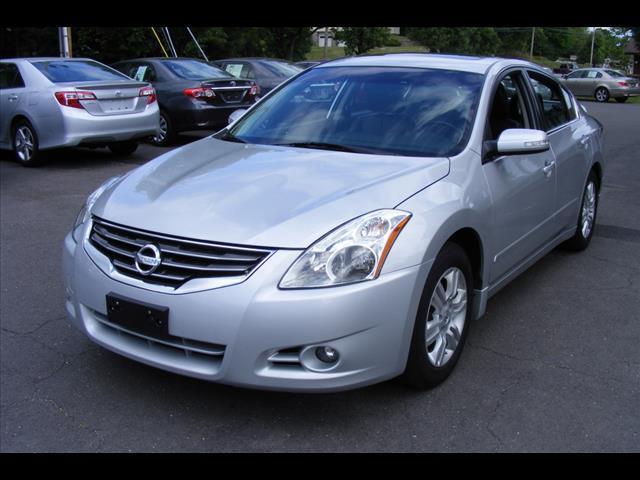 2012 Nissan Altima 2.5 SL, available for sale in Canton, Connecticut | Canton Auto Exchange. Canton, Connecticut