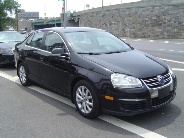 2010 Volkswagen Jetta Sedan 4dr Auto SE PZEV *Ltd Avail*, available for sale in Brooklyn, New York | NY Auto Auction. Brooklyn, New York