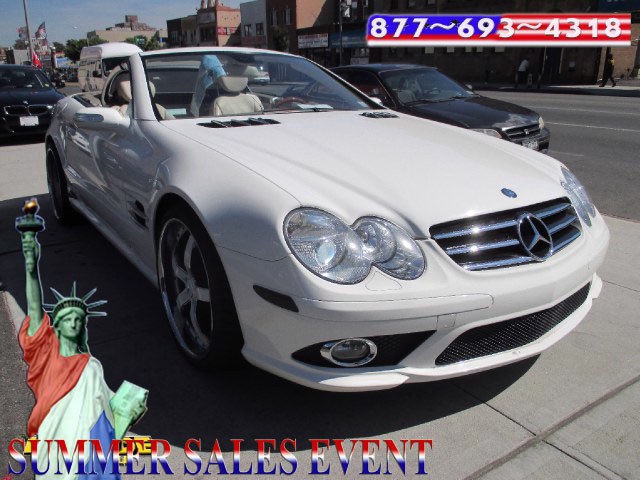 2007 Mercedes-Benz SL-Class 2dr Roadster 5.5L V8, available for sale in Jamaica, New York | Hillside Auto Mall Inc.. Jamaica, New York