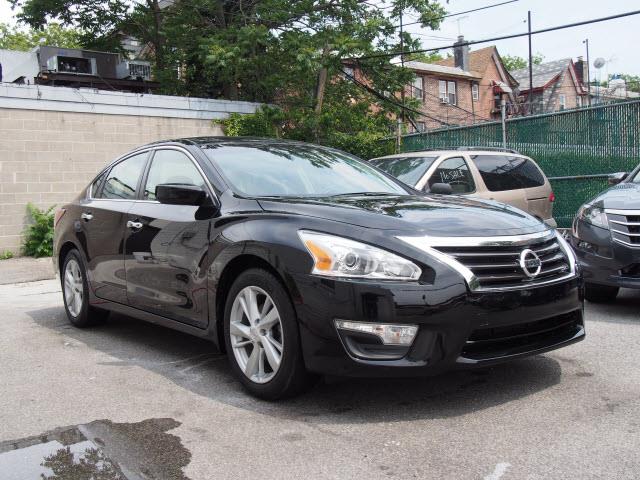 2013 Nissan Altima SV, available for sale in Huntington Station, New York | Connection Auto Sales Inc.. Huntington Station, New York