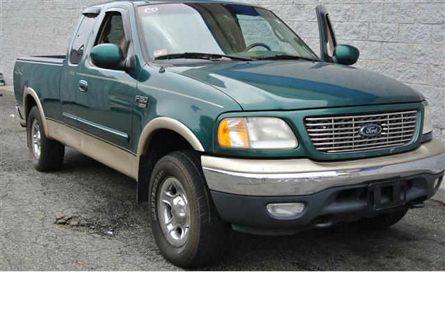 2000 Ford F-150 Supercab 157" 4WD Lariat, available for sale in Bronx, New York | New York Motors Group Solutions LLC. Bronx, New York