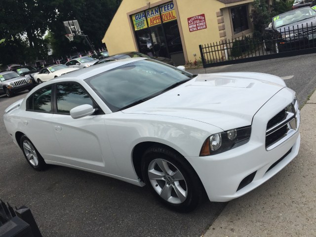2013 Dodge Charger 4dr Sdn SE RWD, available for sale in Huntington Station, New York | Huntington Auto Mall. Huntington Station, New York