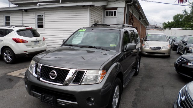 2008 Nissan Pathfinder 4WD 4dr V6 SE, available for sale in Jamaica, New York | Hillside Auto Center. Jamaica, New York