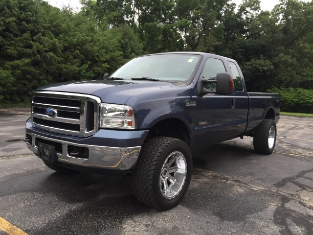 2006 Ford Super Duty F-250 Supercab 158" XLT 4WD, available for sale in Waterbury, Connecticut | Platinum Auto Care. Waterbury, Connecticut