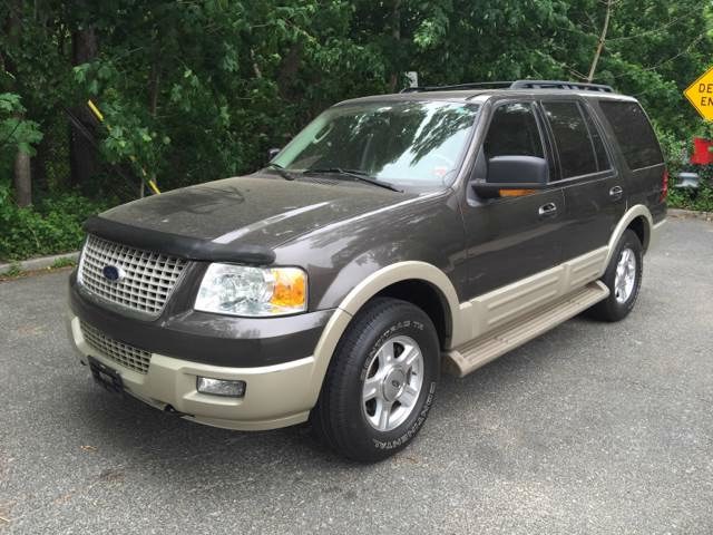 2005 Ford Expedition 5.4L Eddie Bauer 4WD, available for sale in Baldwin, New York | Carmoney Auto Sales. Baldwin, New York