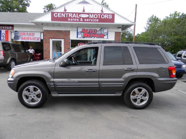 2002 Jeep Grand Cherokee 4dr Overland 4WD, available for sale in Southborough, Massachusetts | M&M Vehicles Inc dba Central Motors. Southborough, Massachusetts