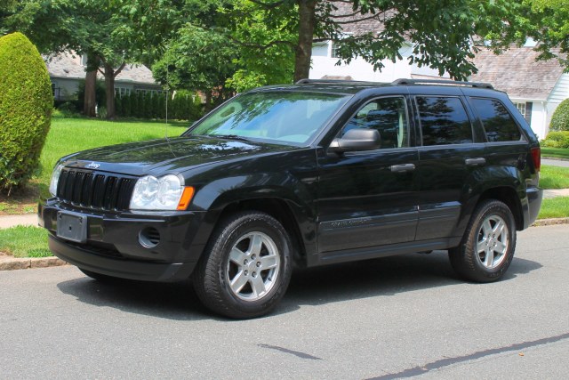2005 Jeep Grand Cherokee 4dr Laredo 4WD, available for sale in Great Neck, New York | Great Neck Car Buyers & Sellers. Great Neck, New York
