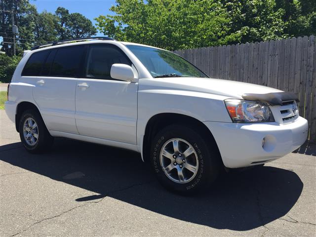 2007 Toyota Highlander 4WD 4dr V6 Limited w/3rd Row, available for sale in Agawam, Massachusetts | Malkoon Motors. Agawam, Massachusetts