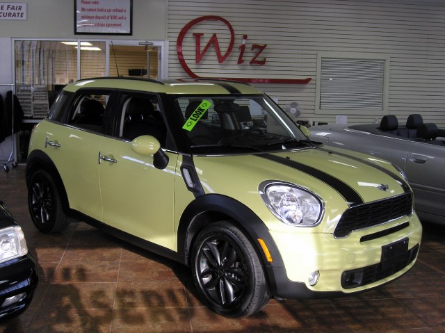 2012 MINI Cooper Countryman FWD 4dr S, available for sale in Stratford, Connecticut | Wiz Leasing Inc. Stratford, Connecticut