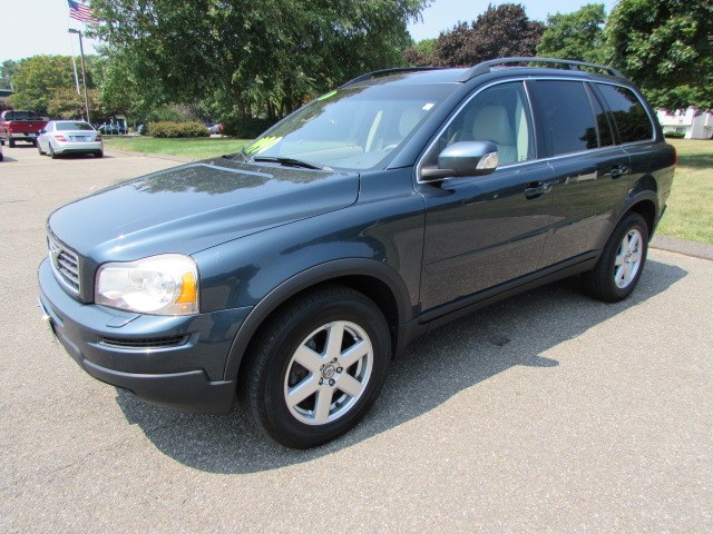 2007 Volvo XC90 AWD 4dr I6 w/Snrf/3rd Row, available for sale in Milford, Connecticut | Chip's Auto Sales Inc. Milford, Connecticut
